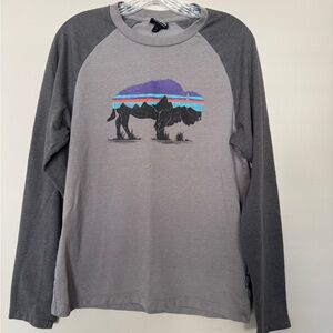 Gray Long Sleeve Shirt with Buffalo Graphic
